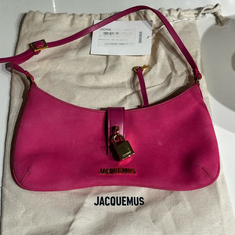 Jacquemus ‘Le Bisou Cadenas Bag